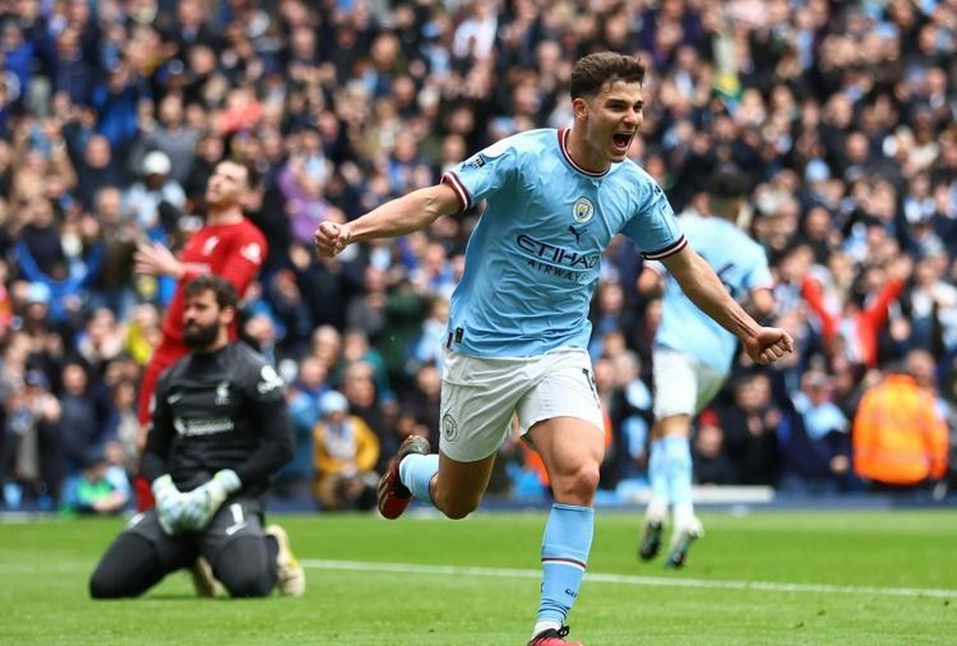 关于瓦伦西亚强势曼城，苏亚雷斯惊艳世界的信息