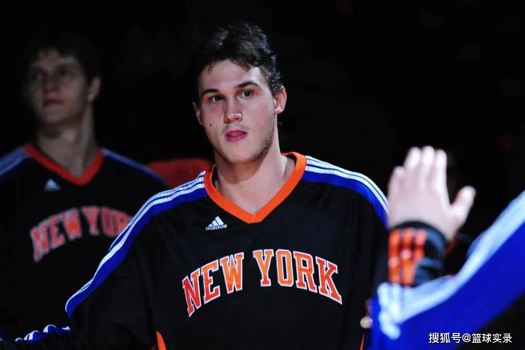 米兰体育-关于掘金爆冷波兰男篮，加里纳利一己之力扛起全队的信息