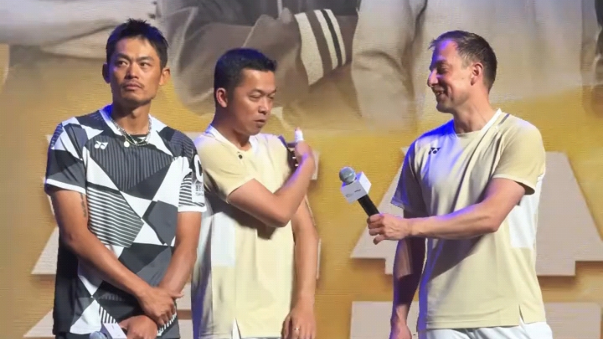 关于韩国羽毛球队逆转法国羽毛球队，陶菲克关键制胜的信息