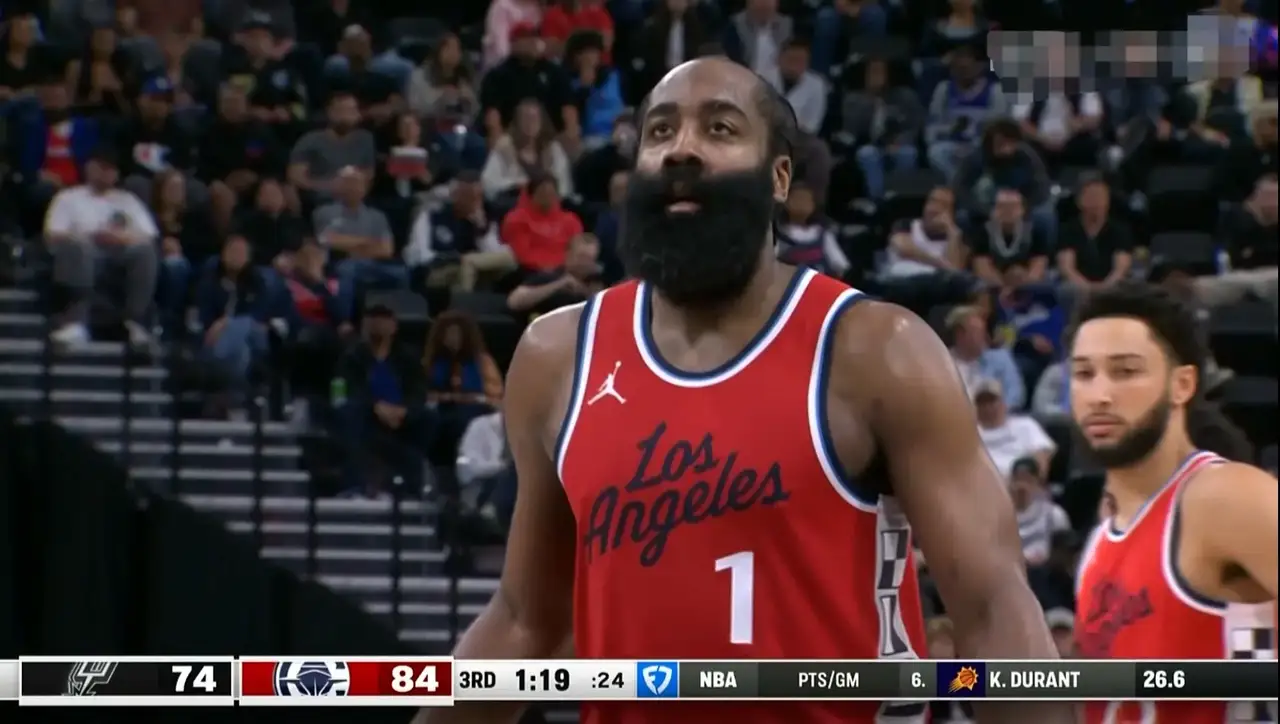 爵士逆转马刺，哈登送出助攻的简单介绍