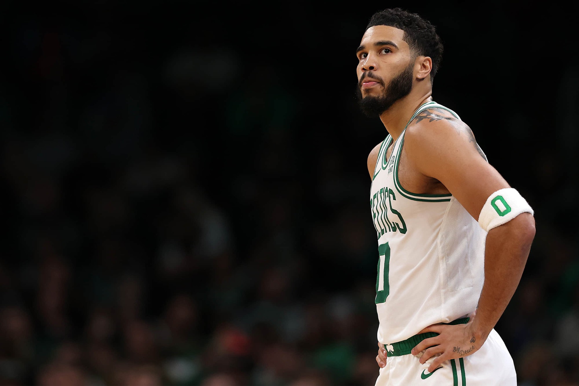 猛龙鏖战法国男篮，塔图姆爆发神勇