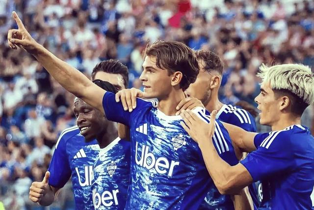 ac米兰-包含体育赛事中激烈的较量引人注目的词条