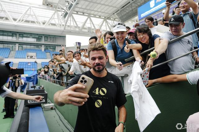 欧洲网球队鏖战意大利网球队，瓦林卡关键制胜的简单介绍