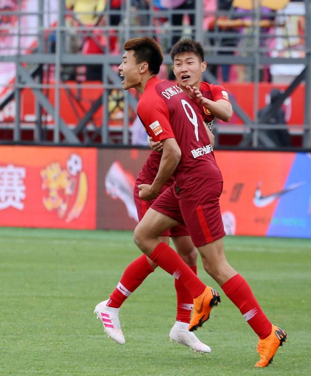 中国米兰体育-包含华夏之战！国内足球比赛新鲜报道的词条