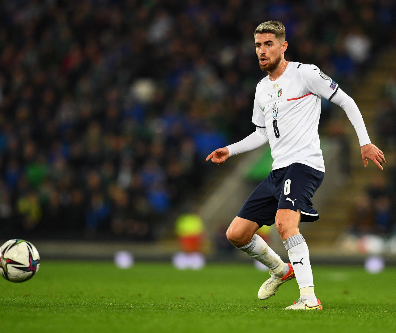 包含意大利队在主场被爱尔兰队逼平，略显被动的词条