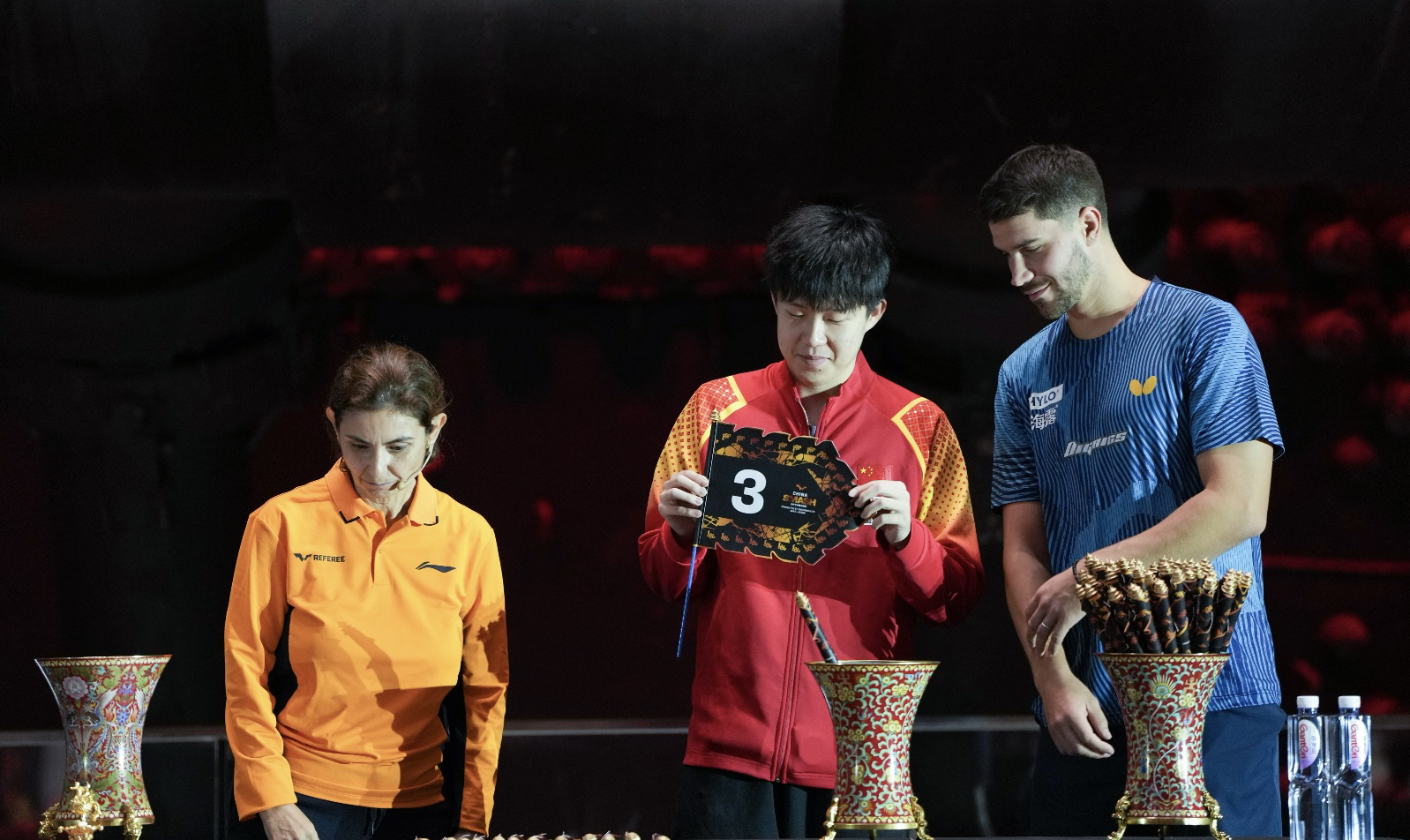 米兰真人-包含激动人心的比赛引发热烈争议的词条