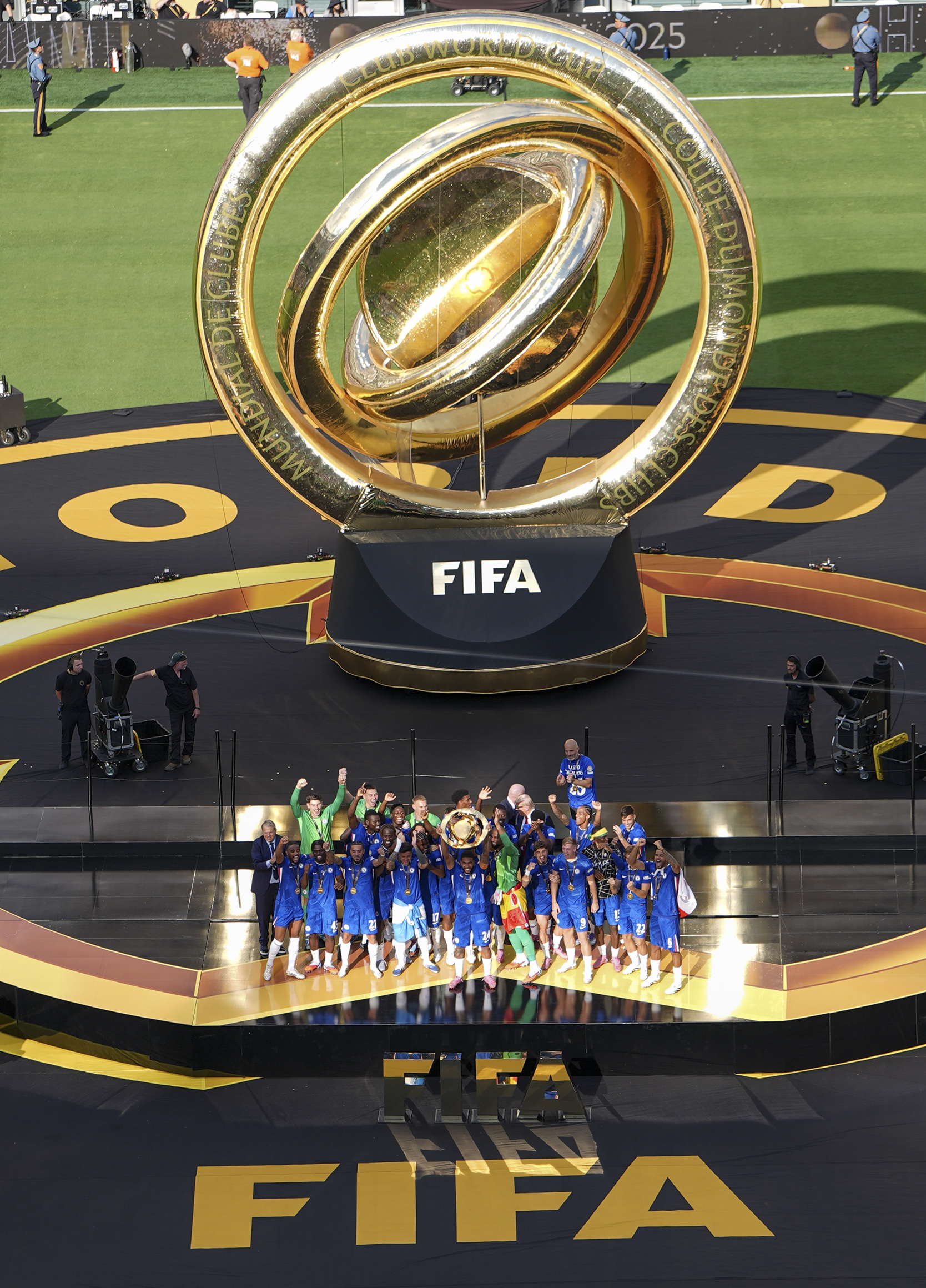 包含世界级体育比赛成为热议话题的词条