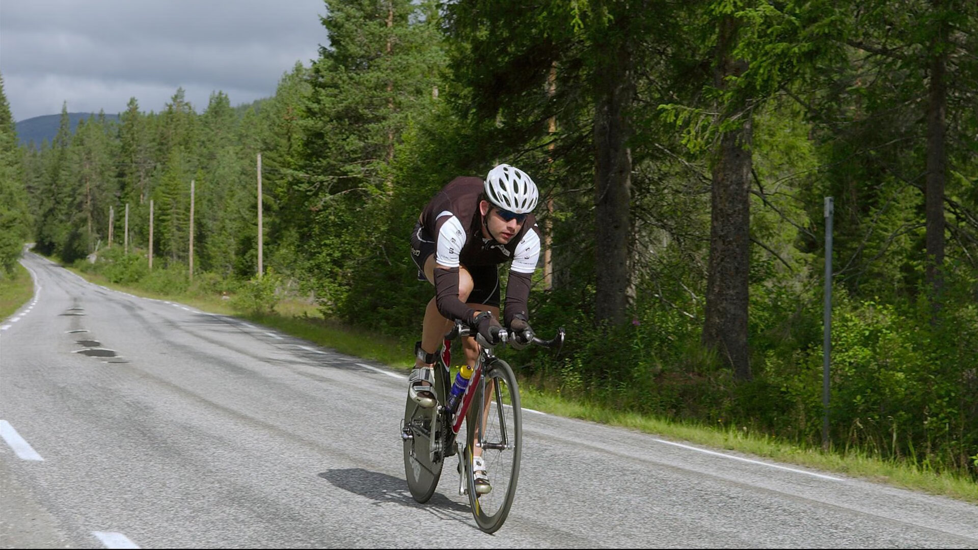 广东队险胜快船，马克西成为关键先生