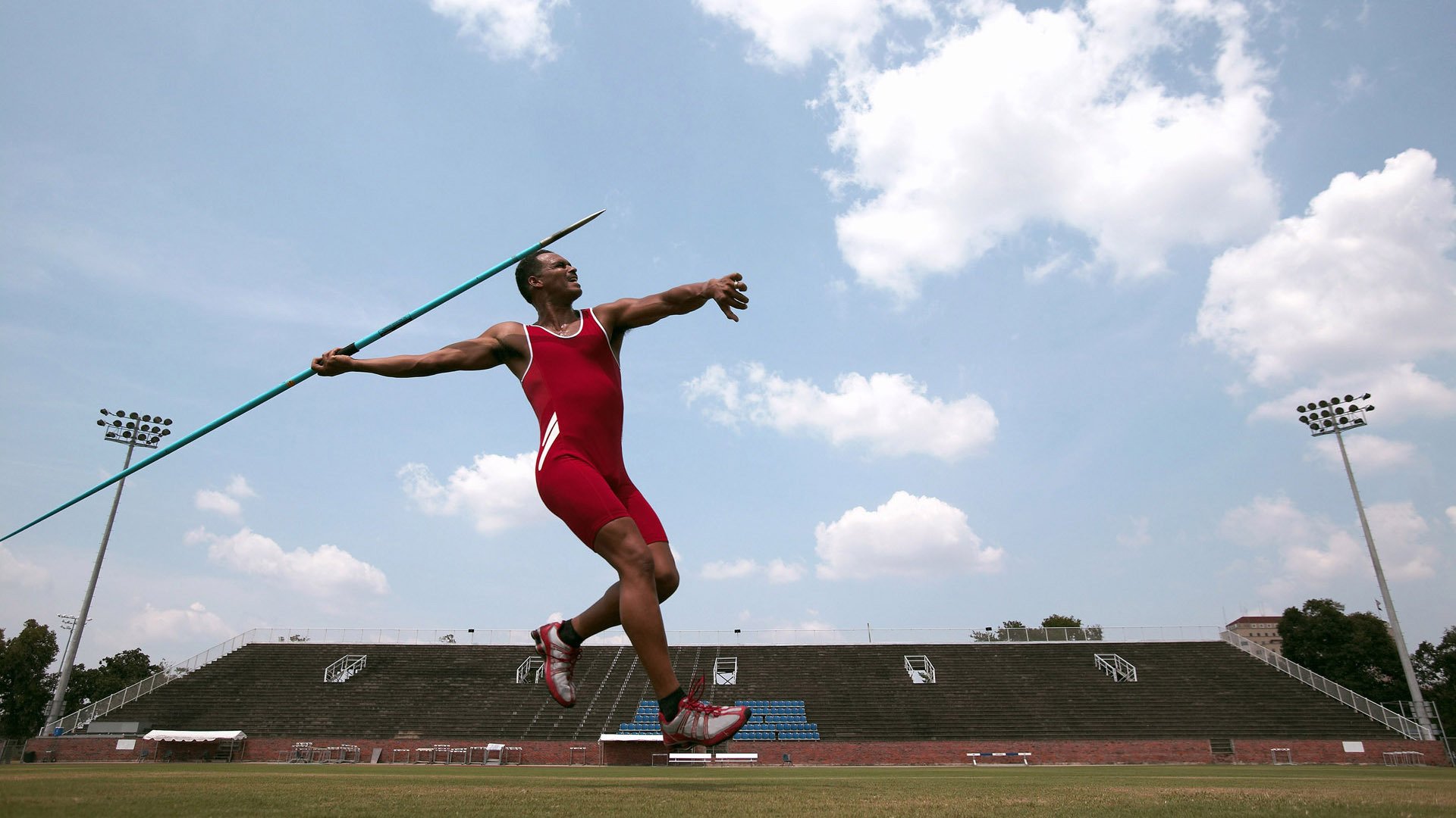 绝境中的艺术，尤文翻盘瑞典，内马尔惊艳四座